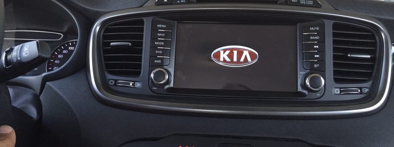 התקנת מערכת מולטימדיה KIA